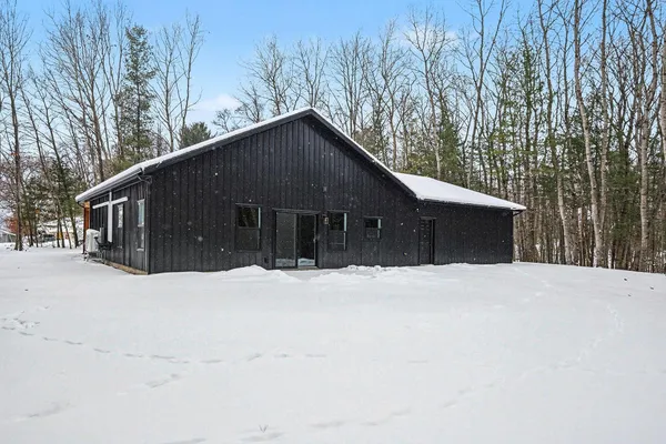 $395,000 | 9073 West Colby Road, Greenville, MI 48838
