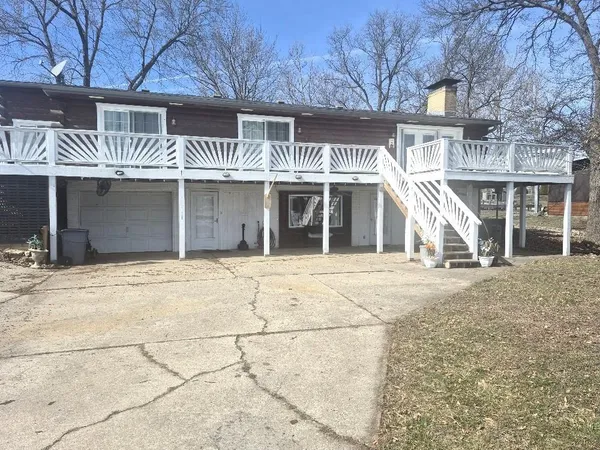 $875,000 | 1656 Lake Viking Terrace, Gallatin, MO 64640