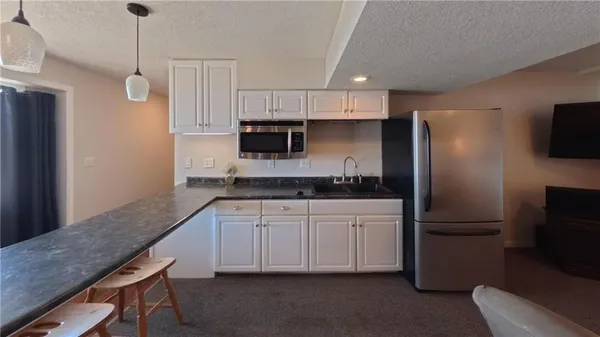$875,000 | 1656 Lake Viking Terrace, Gallatin, MO 64640