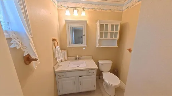 $875,000 | 1656 Lake Viking Terrace, Gallatin, MO 64640