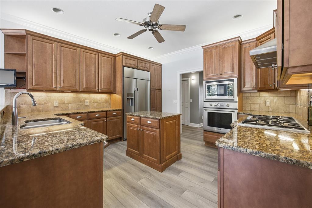 1709 Southeast 34th Lane Ocala, FL 34471 - Photo 10 of 57