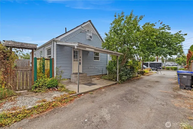 $509,000 | 7121 Rainier Drive, Everett, WA 98203