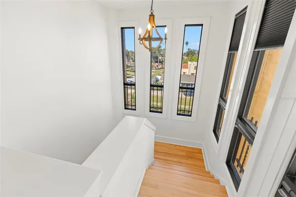 $574,999 | 210 22nd Avenue Northeast, Unit 15, St. Petersburg, FL 33704