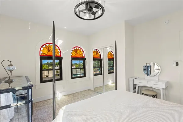 $574,999 | 210 22nd Avenue Northeast, Unit 15, St. Petersburg, FL 33704