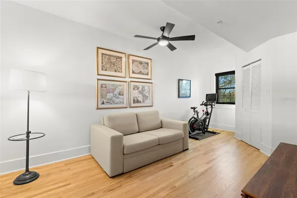 $574,999 | 210 22nd Avenue Northeast, Unit 15, St. Petersburg, FL 33704