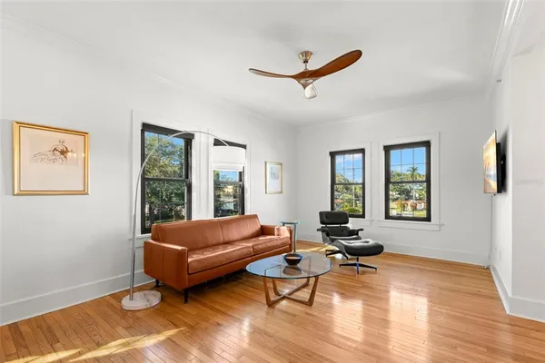 $574,999 | 210 22nd Avenue Northeast, Unit 15, St. Petersburg, FL 33704