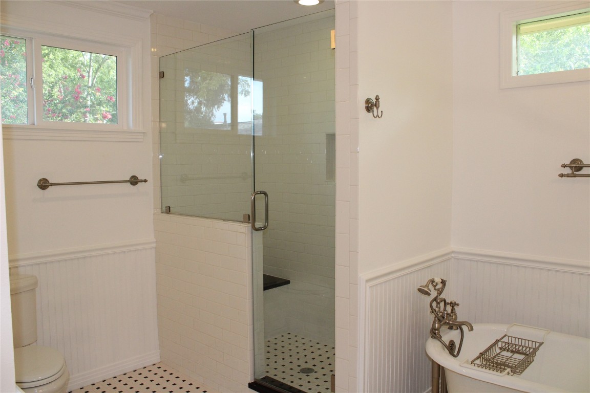 1515 Morrow Street Austin, TX 78757 - Photo 14 of 28 Separate shower