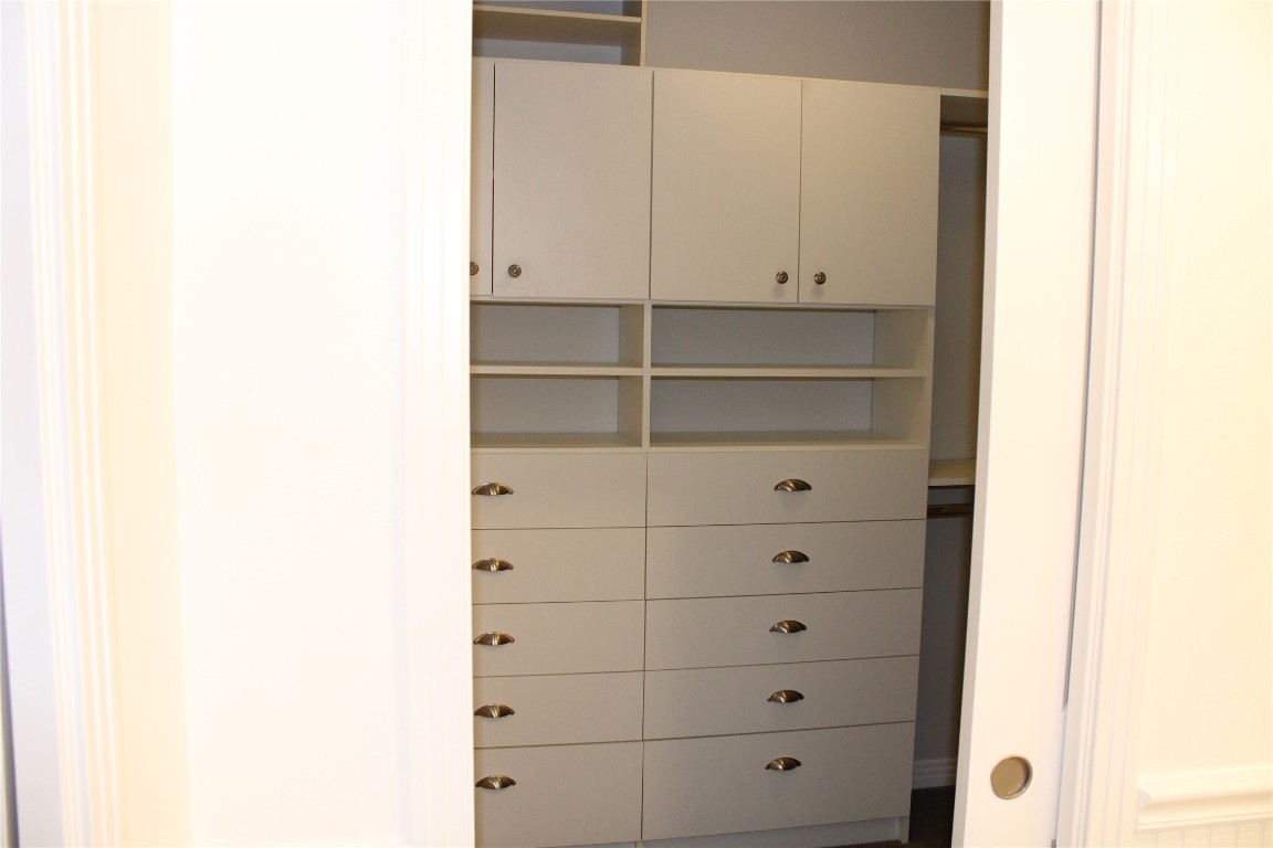 1515 Morrow Street Austin, TX 78757 - Photo 16 of 28 Additional storage in the walk-in-closet
