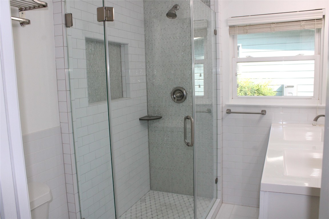 1515 Morrow Street Austin, TX 78757 - Photo 20 of 28 Bathroom 2