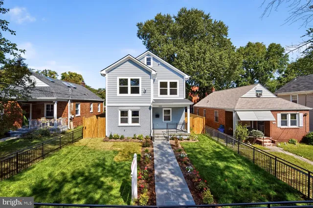 $1,099,000 | 1516 Evarts Street Northeast, Washington, DC 20018