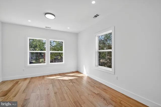 $1,099,000 | 1516 Evarts Street Northeast, Washington, DC 20018