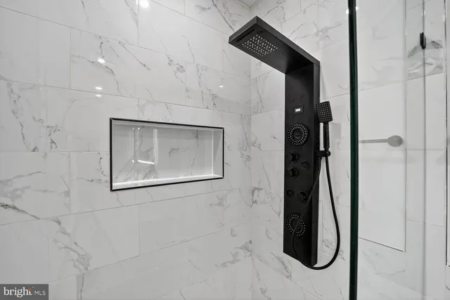 $1,099,000 | 1516 Evarts Street Northeast, Washington, DC 20018