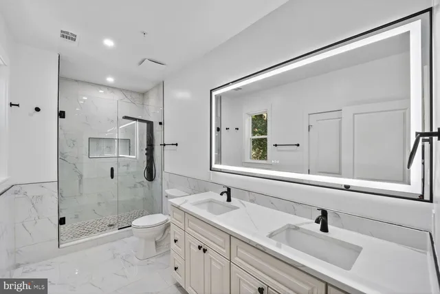 $1,099,000 | 1516 Evarts Street Northeast, Washington, DC 20018