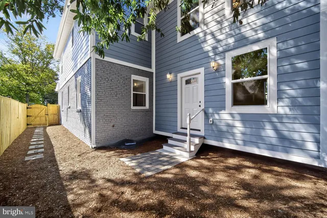 $1,099,000 | 1516 Evarts Street Northeast, Washington, DC 20018