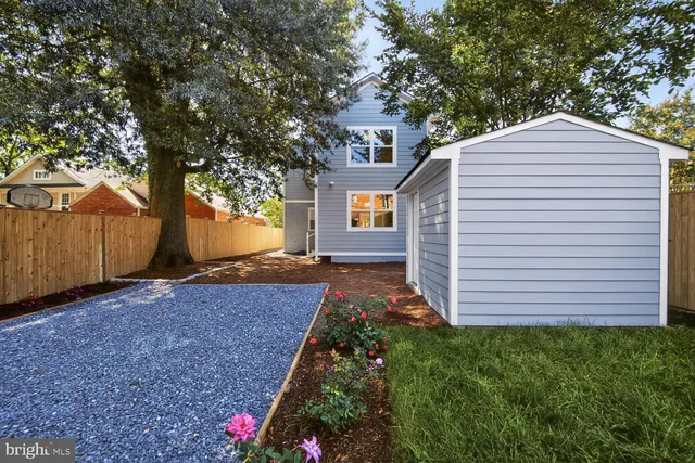 $1,099,000 | 1516 Evarts Street Northeast, Washington, DC 20018