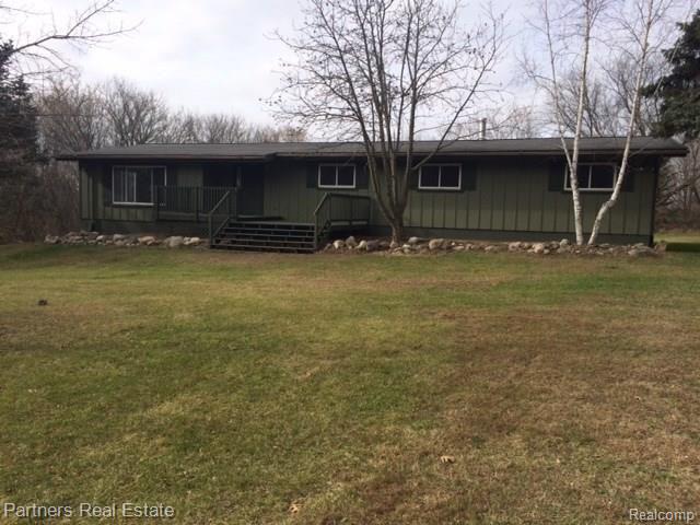 6079 Mc Guire Road Fenton, MI 48430 - Photo 2 of 15