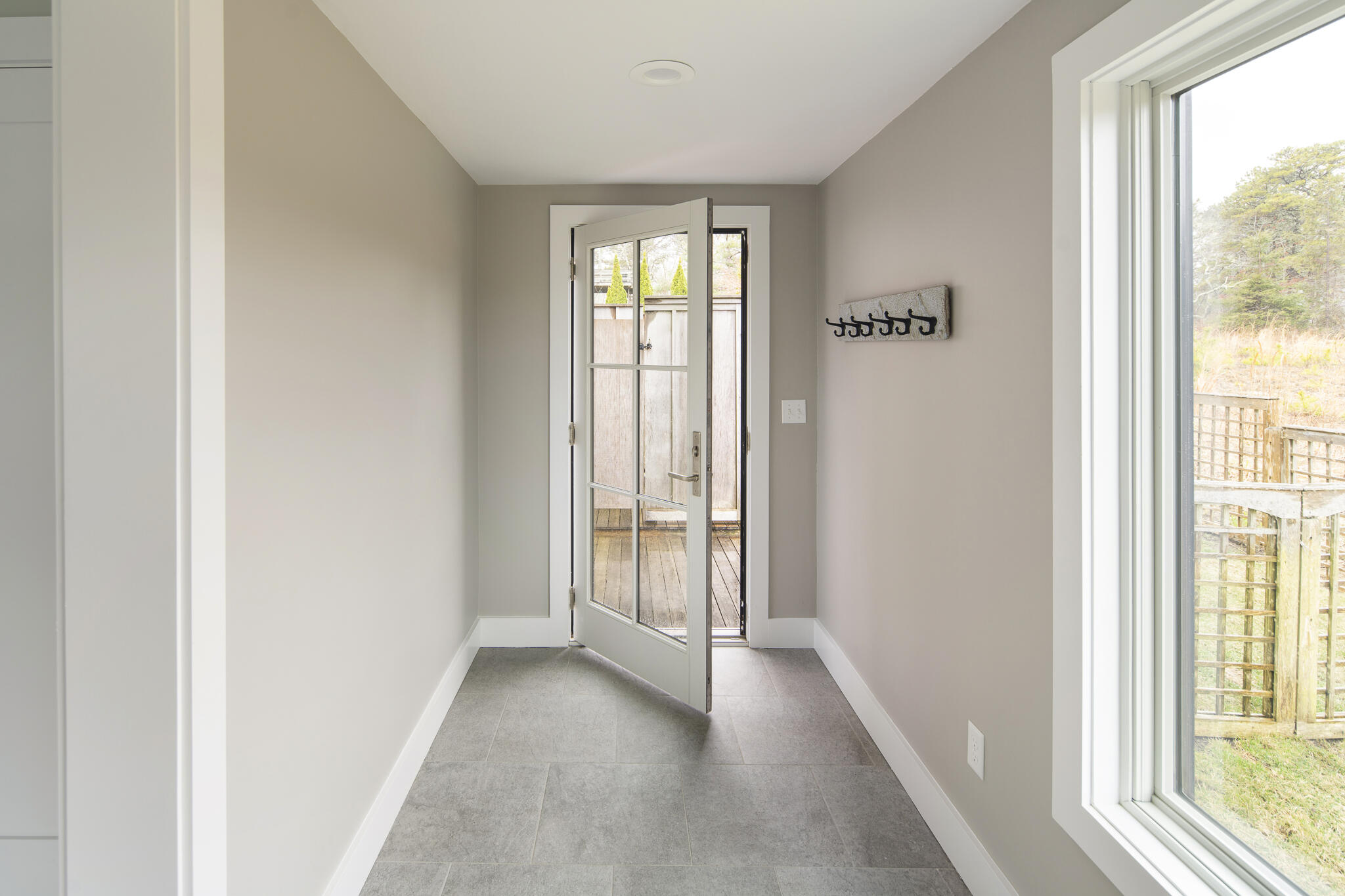 110 5th Street North Edgartown, MA 02539 - Photo 19 of 40 Side entrance