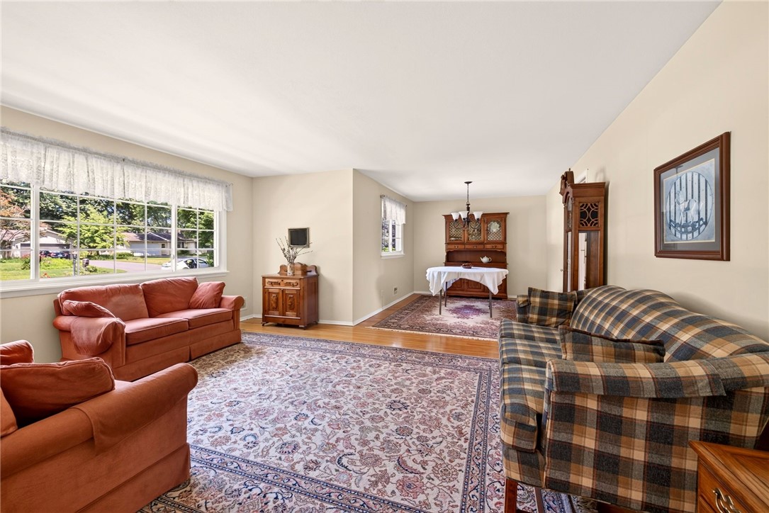 90 City View Drive Penfield, NY 14625 - Photo 5 of 35 Gallery Image 5