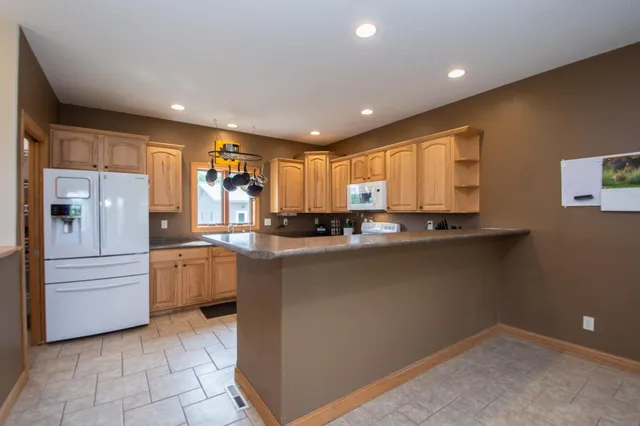 $499,000 | 11905 Hunter Drive, Lake Park, MN 56554