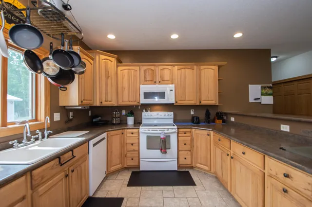 $499,000 | 11905 Hunter Drive, Lake Park, MN 56554