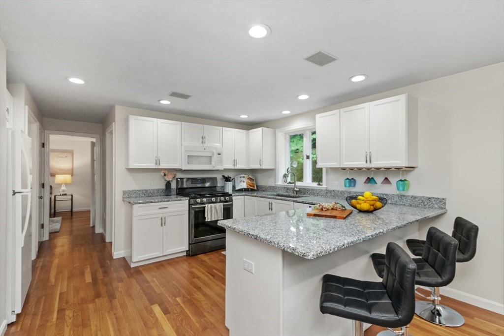 71 Richdale Road Needham, MA 02494 - Photo 7 of 23