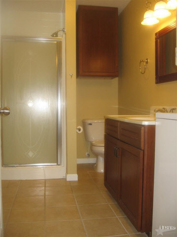 145 Westlawn Drive Decatur, IN 46733 - Photo 8 of 10