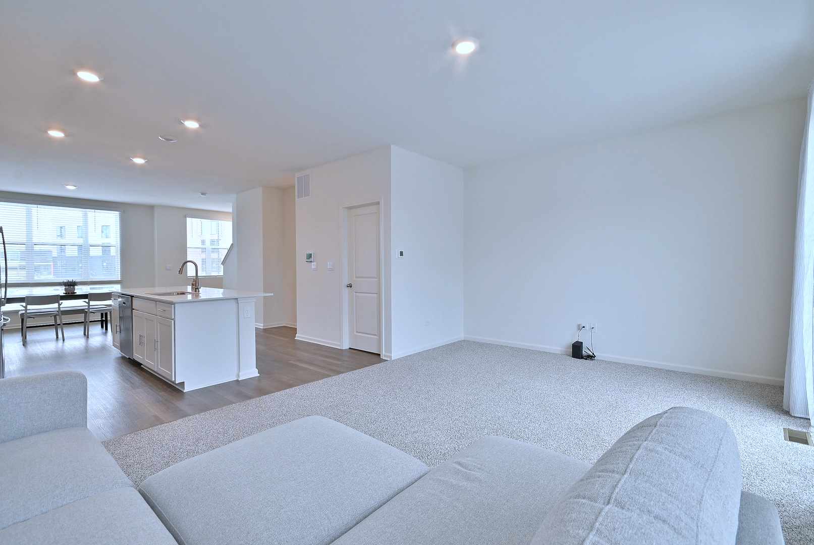 332 Summit Circle Lombard, IL 60148 - Photo 11 of 32