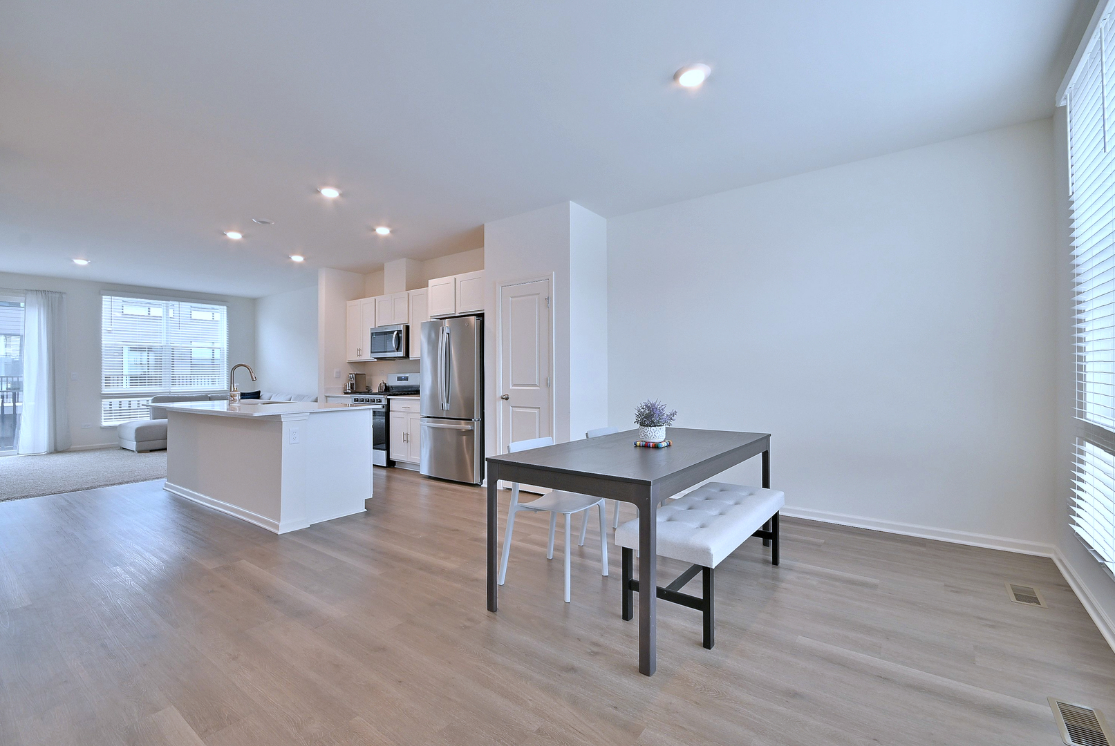 332 Summit Circle Lombard, IL 60148 - Photo 17 of 32