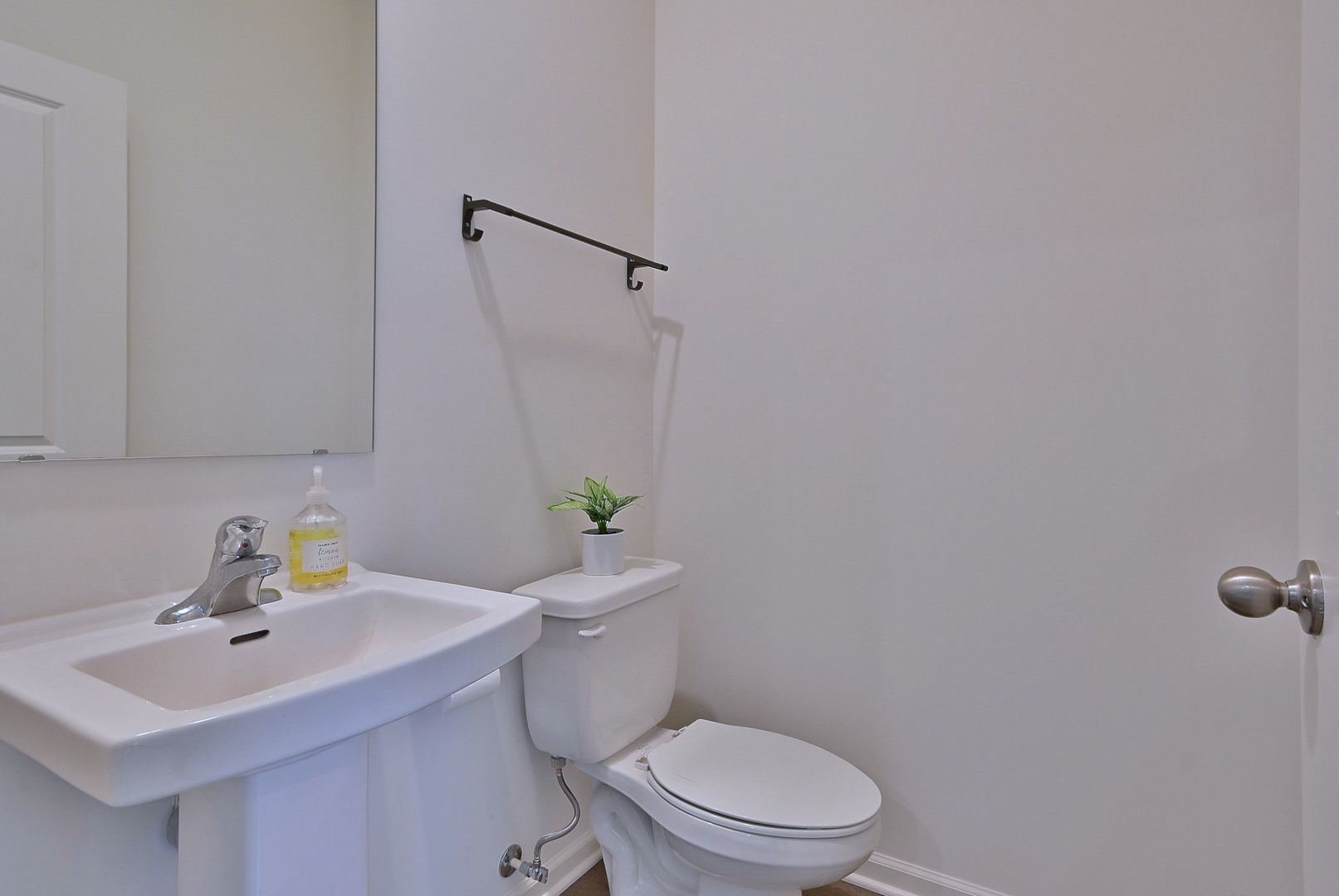 332 Summit Circle Lombard, IL 60148 - Photo 8 of 32