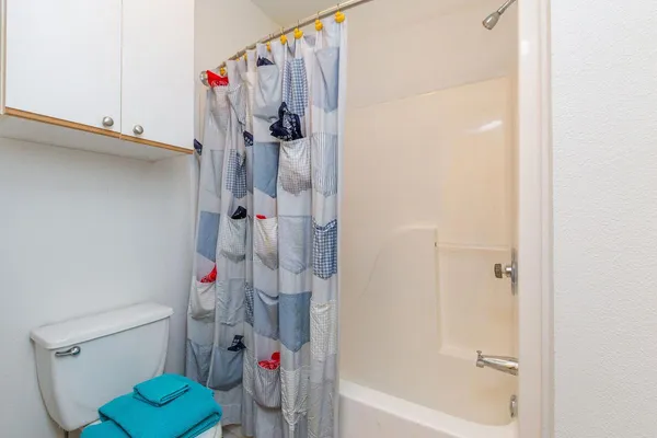 $1,095 | 301 West Little York Road, Unit 1722, Houston, TX 77076