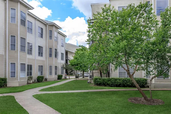 $1,095 | 301 West Little York Road, Unit 1722, Houston, TX 77076