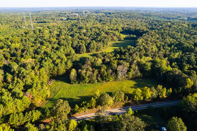 $450,000 | 424 Tennessee Highway, Cedar Grove, TN 38321