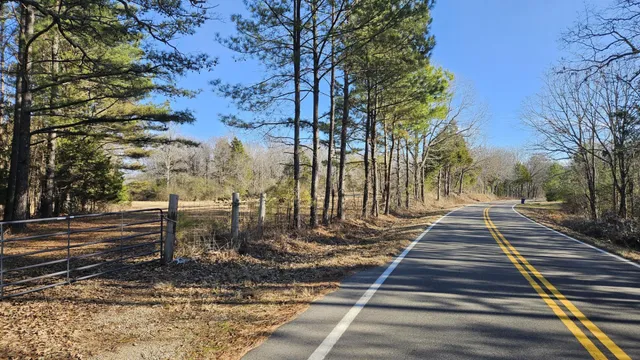 $450,000 | 424 Tennessee Highway, Cedar Grove, TN 38321