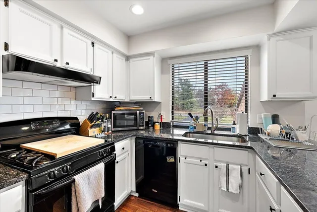 $975,000 | 5185 Christine Drive, Ann Arbor, MI 48103