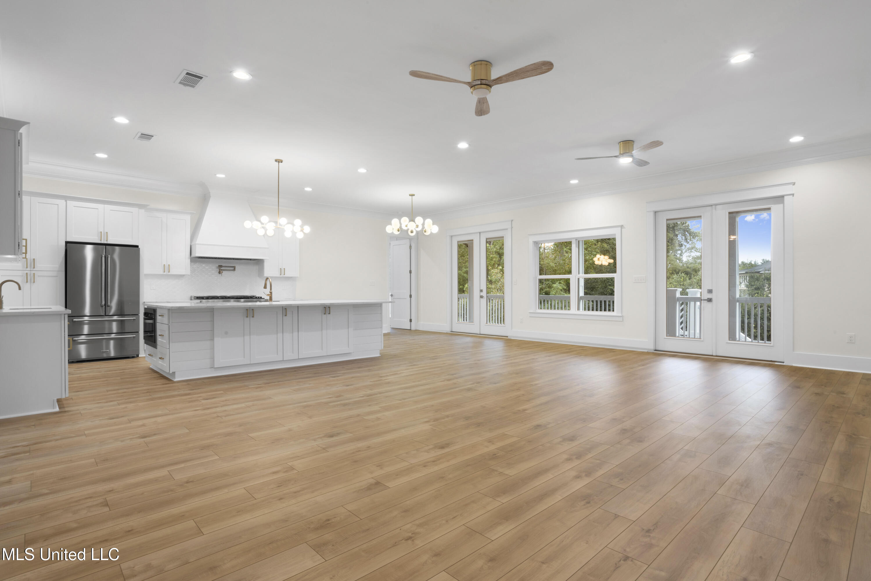 1180 Iola Road Ocean Springs, MS 39564 - Photo 10 of 61 010