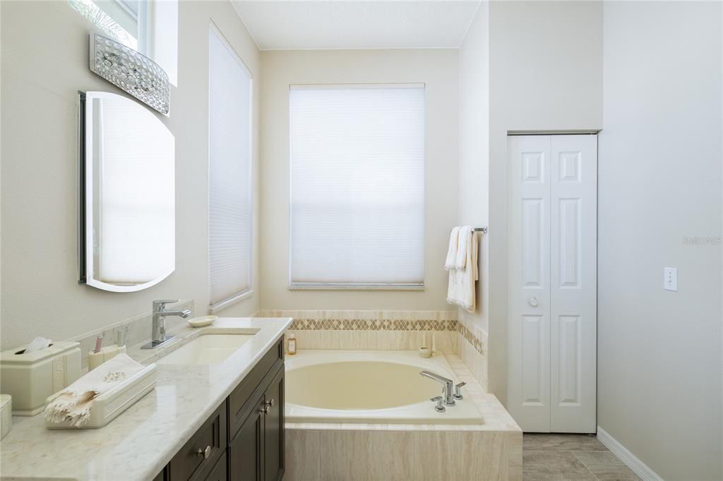 4113 Seton Circle Palm Harbor, FL 34683 - Photo 20 of 43