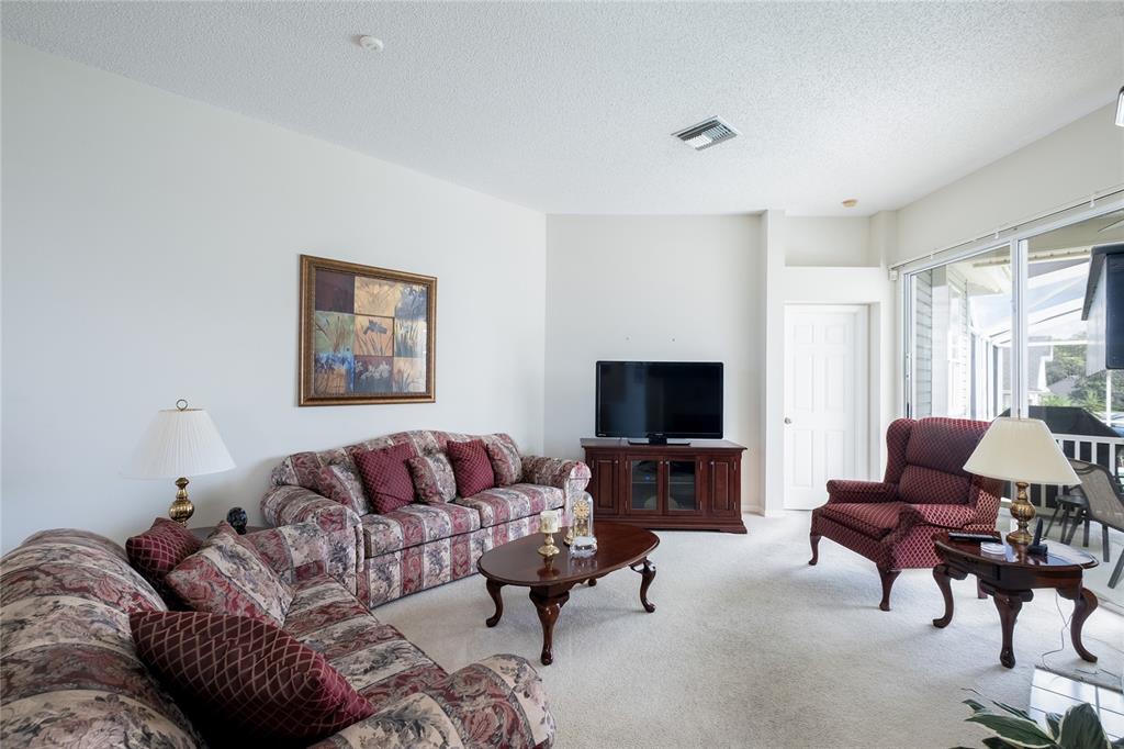 4113 Seton Circle Palm Harbor, FL 34683 - Photo 8 of 43