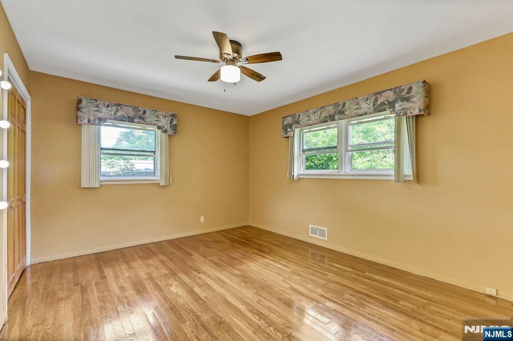 36 Benton Road Paramus, NJ 07652 - Photo 15 of 27