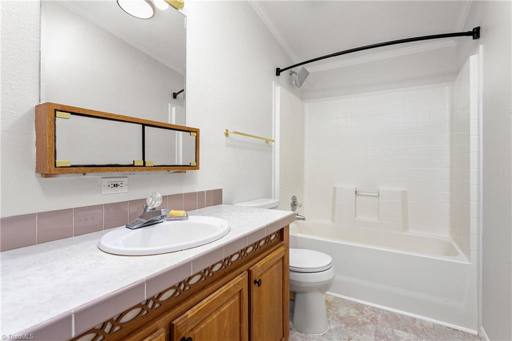 1637 Troy Joyce Road Madison, NC 27025 - Photo 21 of 43