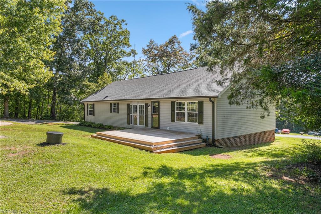 1637 Troy Joyce Road Madison, NC 27025 - Photo 3 of 43