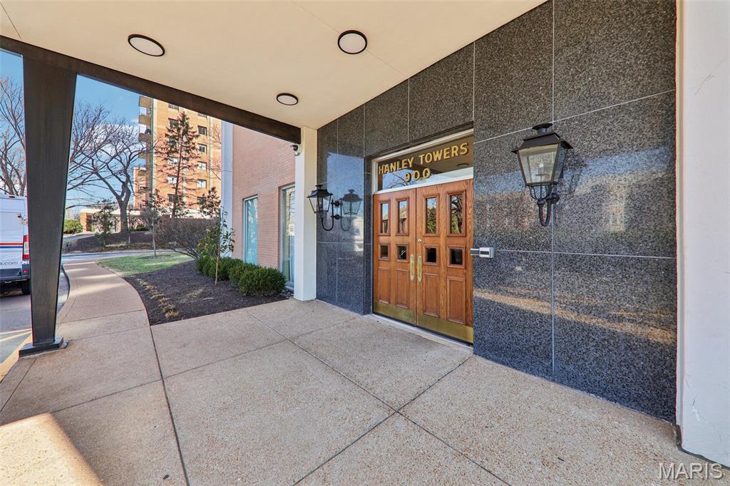 900 South Hanley Road, Unit 7D St. Louis, MO 63105 - Photo 22 of 23 Gallery Image 22
