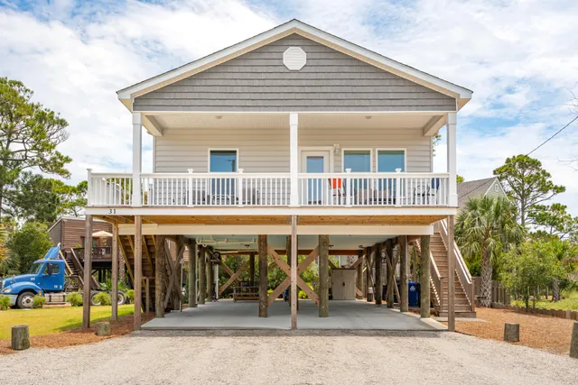 $1,325,000 | 31 9th Street West, Folly Beach, SC 29439
