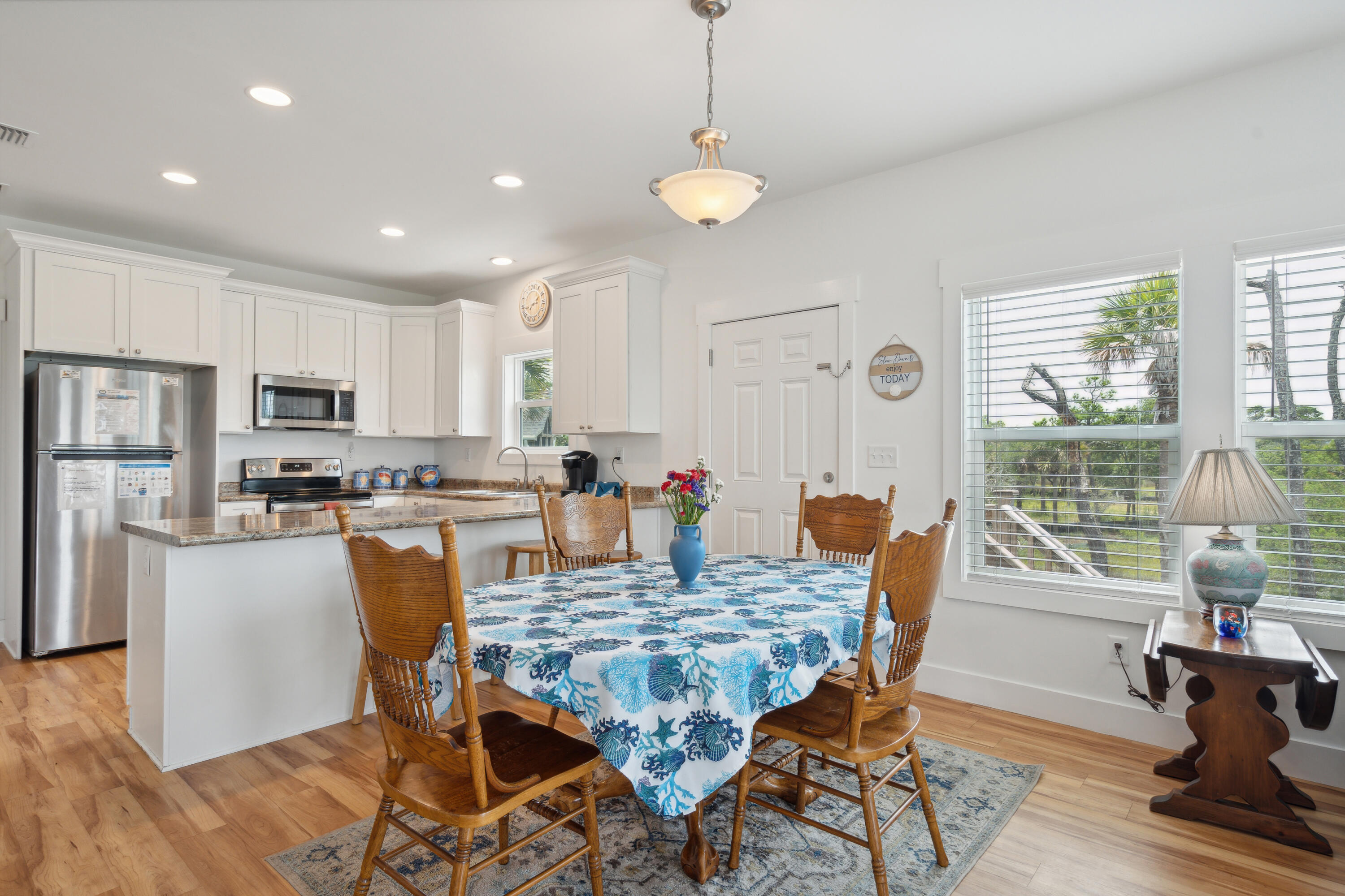 31 9th Street West Folly Beach, SC 29439 - Photo 12 of 46 31W9thSt-KeenEyeMarketing-015