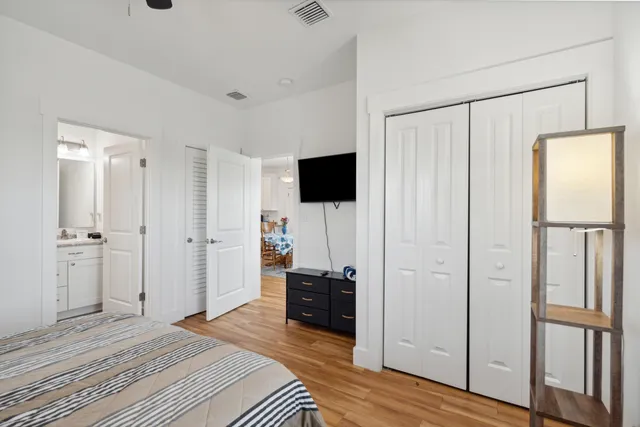 $1,325,000 | 31 9th Street West, Folly Beach, SC 29439