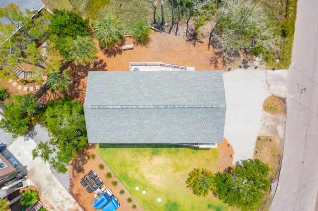 $1,325,000 | 31 9th Street West, Folly Beach, SC 29439