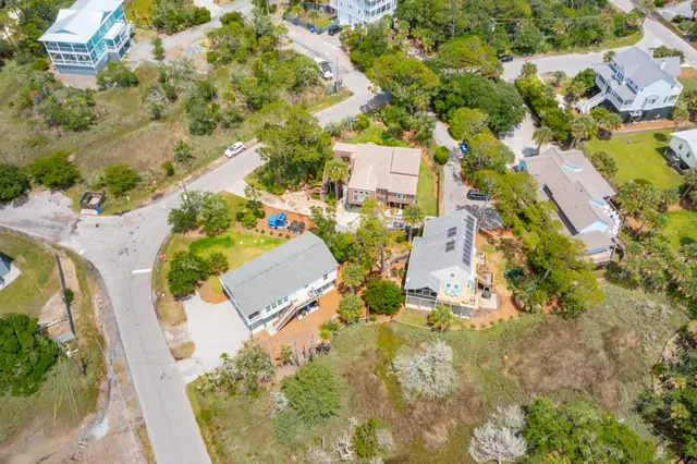 $1,325,000 | 31 9th Street West, Folly Beach, SC 29439