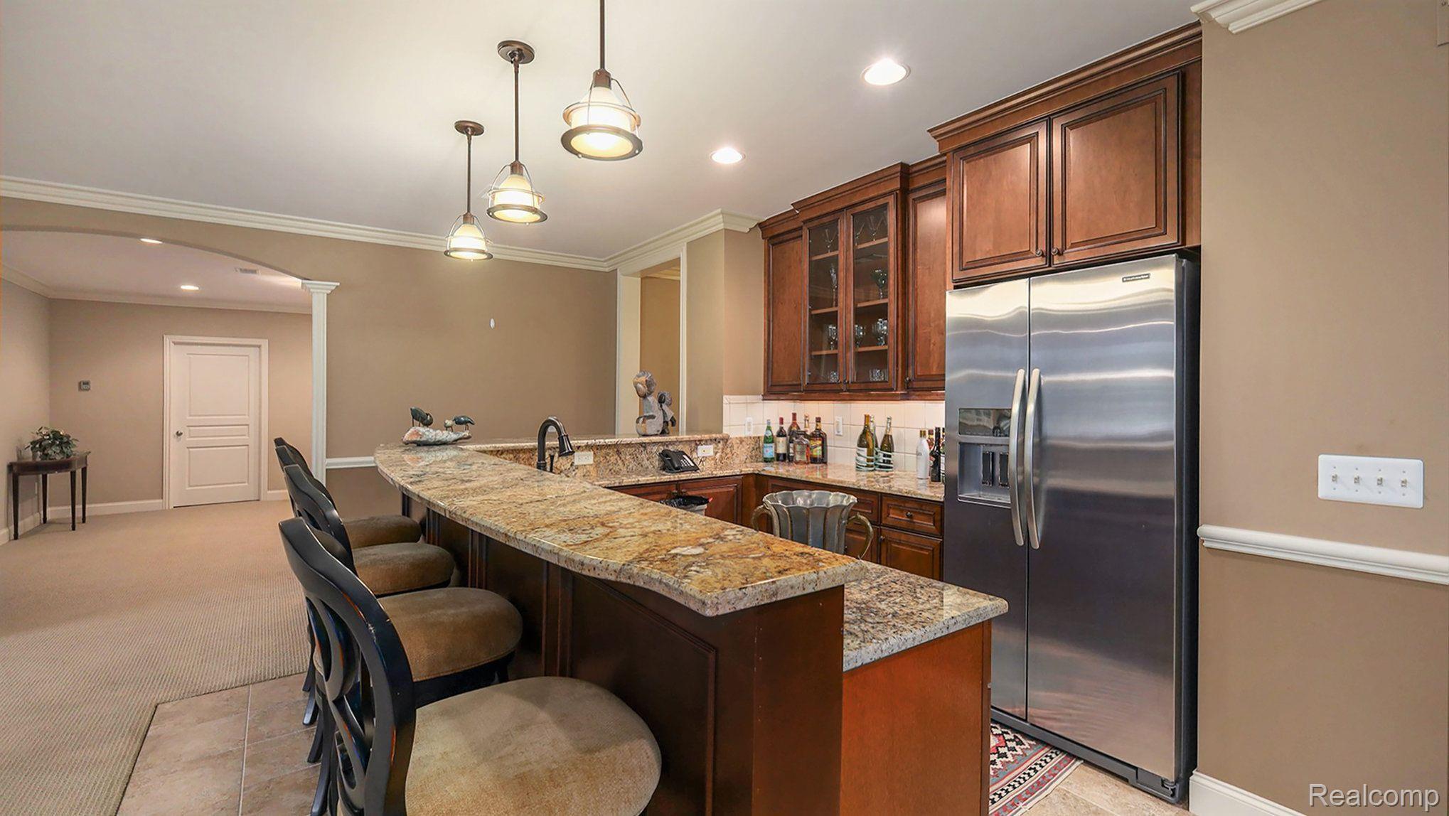 547 City View Court, Unit 30 Rochester, MI 48306 - Photo 44 of 47 Lower Level Bar