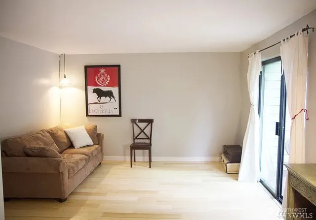 $1,650 | 230 Southwest Clark Street, Unit C302, Issaquah, WA 98027