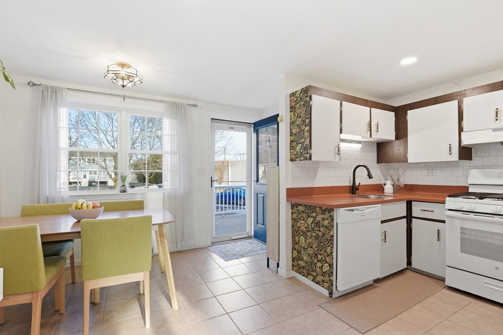 88 Durham Road, Unit 88 Dedham, MA 02026 - Photo 13 of 29