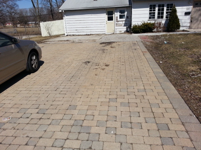 201 Louis Road Joliet, IL 60433 - Photo 2 of 5